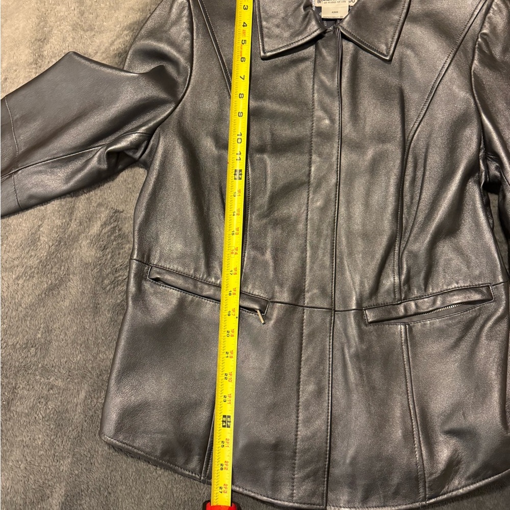 Elegant Black/metallic Leather Women's Jacket - Picture 10 of 10